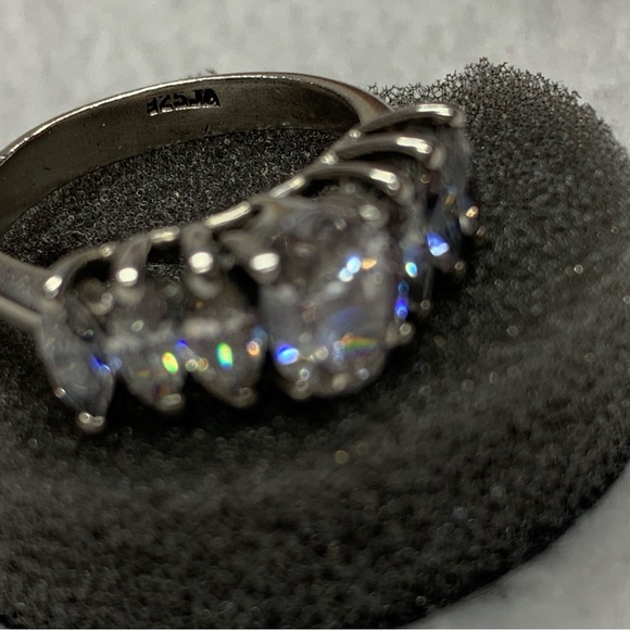 Sterling Silver 925JA Graduated Marquise Cut CZ Ring size 7 - Picture 3 of 13